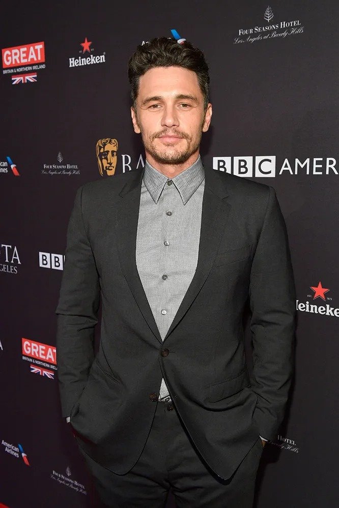 Знаменитости с серьезным образованием