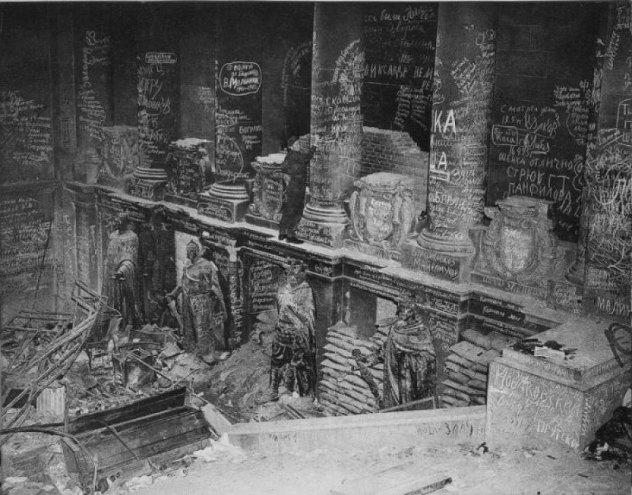 Наша победа: уникальные фотографии 9 мая в Берлине