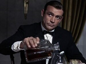 Джеймс Бонд