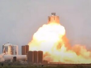 Корабль Маска взорвался на старте