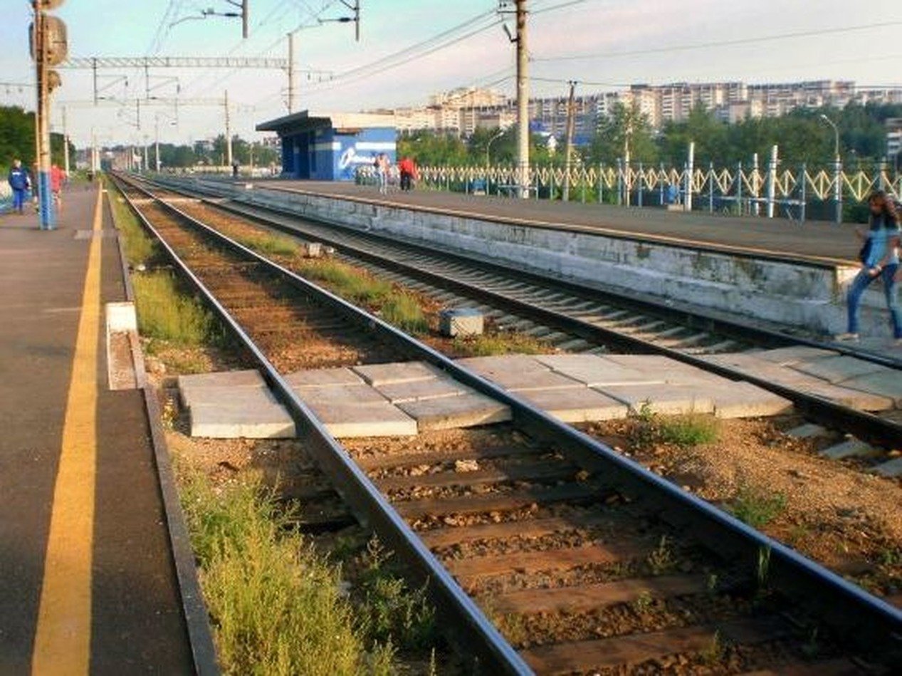 Идеи фотосессии на рельсах - Фотостудия на Войковской Поезд девушки (35 фото)