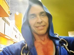 «Обнищавший» в пандемию Тарзан нашел себе «половую» работу