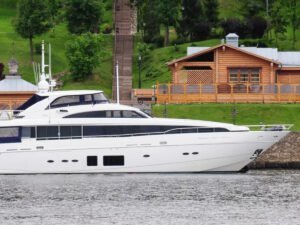 Предполагаемая яхта Медведева