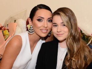 Алсу с дочерью