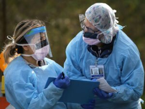 Ученые назвали коронавирус идеальным для заражения человека