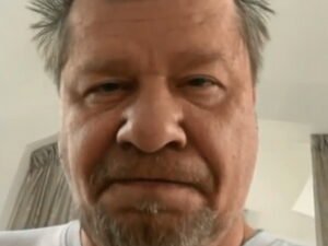 Постаревший Гарик Харламов в образе Макарова