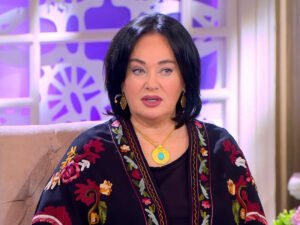 Отказавшаяся надеть маску Гузеева обматерила фанатов