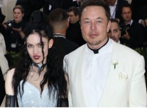 Граймс и Илон Маск назвали своего сына X Æ A-12