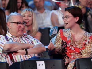 Петросян опубликовал первое совместное фото с Брухуновой