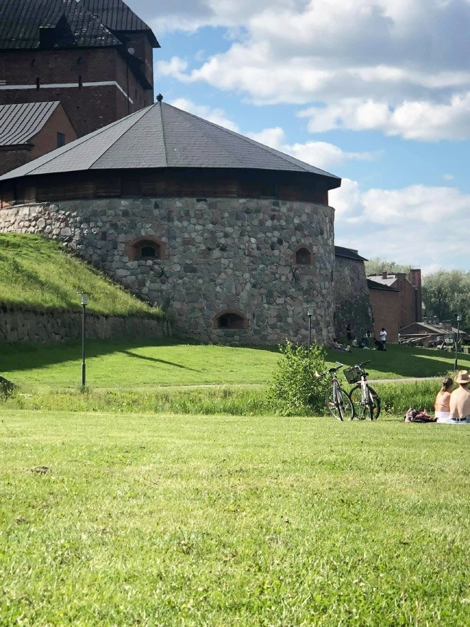 Что такое парейдолия, и почему мы видим лица там, где их нет