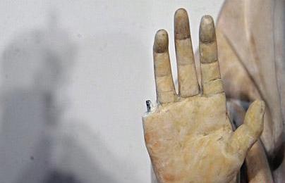 Шедевры мирового искусства, которые портили люди