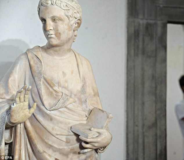 Шедевры мирового искусства, которые портили люди