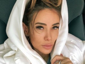 Айза Анохина рассказала, сколько ей заплатили за рекламу поправок к Конституции