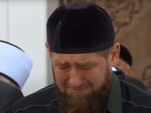 Кадыров расплакался на проповеди