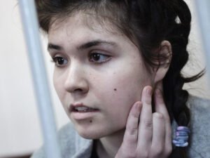 МВД просит запретить Карауловой выходить по ночам