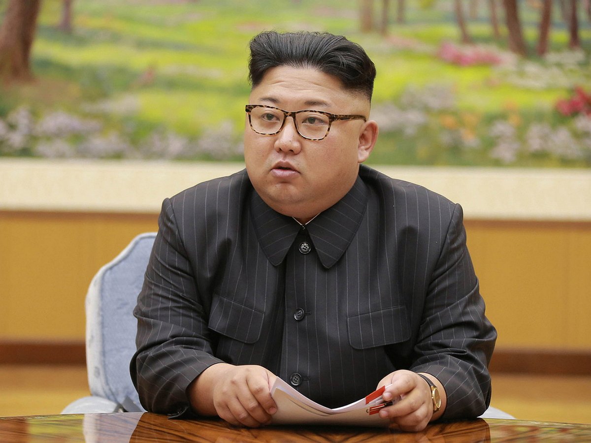 Ким Чен Ын предстал на публике в модном наряде