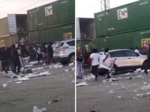 В США протестующие ограбили поезд