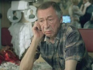 Олег Ефремов пьяный бил машины