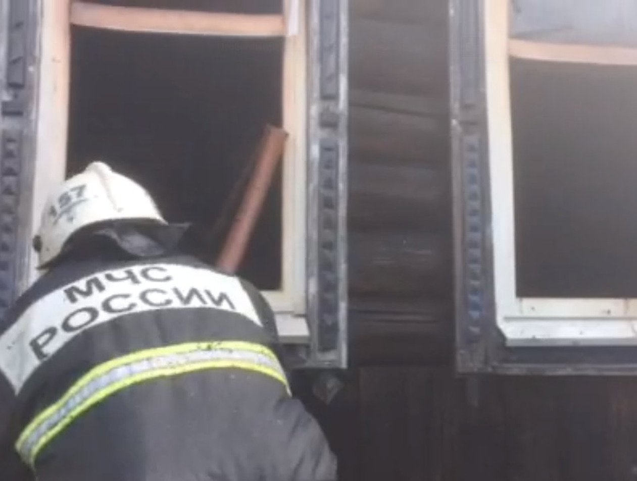 Бабушка и трое малолетних внуков сгорели в доме в Нижегородской области