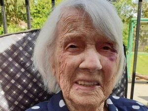 104-летняя старушка раскрыла свой секрет спасения от COVID-19