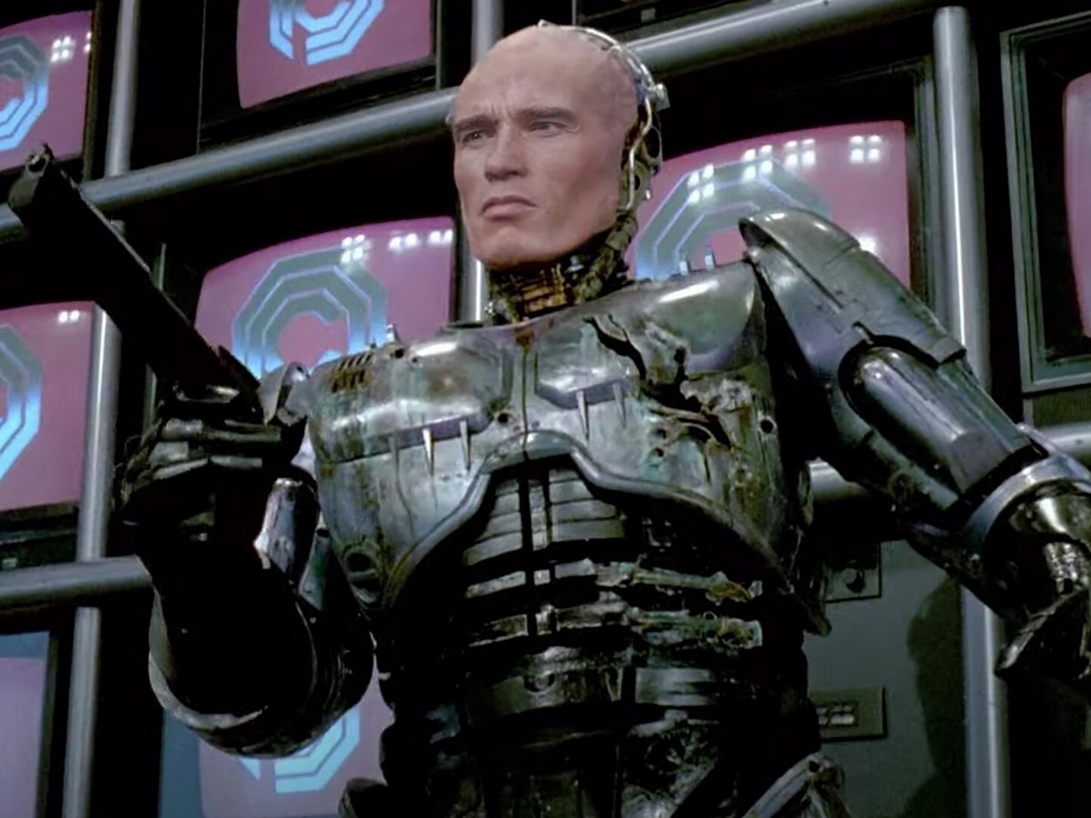 Как выглядел бы Робокоп, если бы его сыграл Шварценеггер