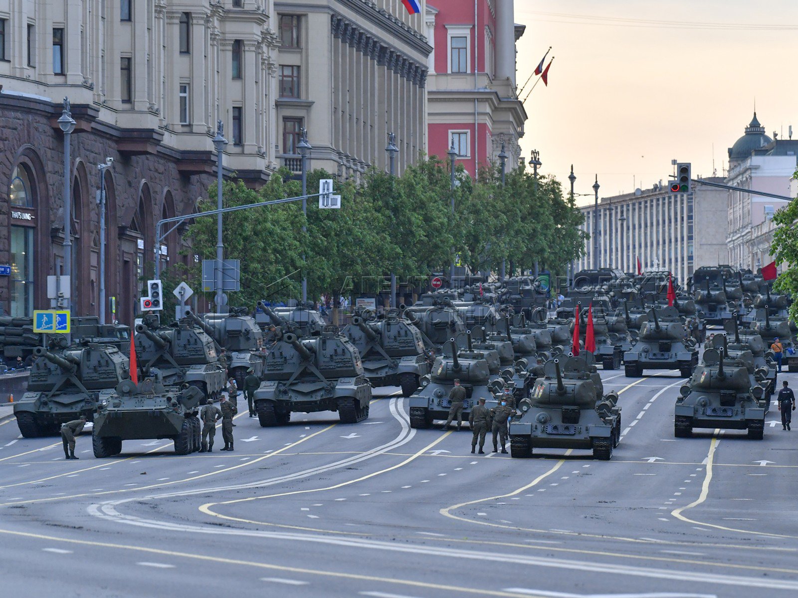 Военная техника в москве