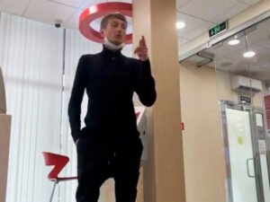 Обвиняемый в захвате отделения Альфа-банка попросил прощения у Бузовой