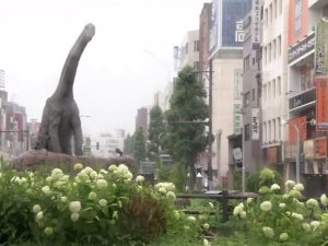 В телесюжет, посвящённый прогнозу погоду, попал динозавр