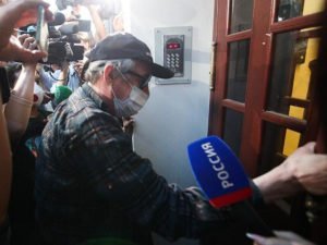 Михаила Ефремова хотят пожизненно лишить водительских прав