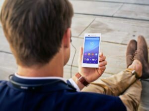 Названы признаки прослушки смартфонов