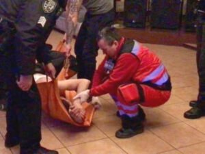 7-летний мальчик ранил отца ножом