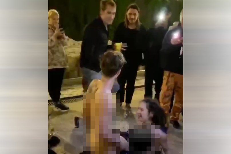 Секс на Хохловской площади в Москве