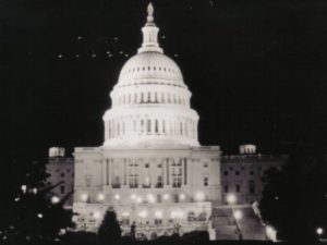 Прошлое в фотографиях: летние каникулы знаменитостей