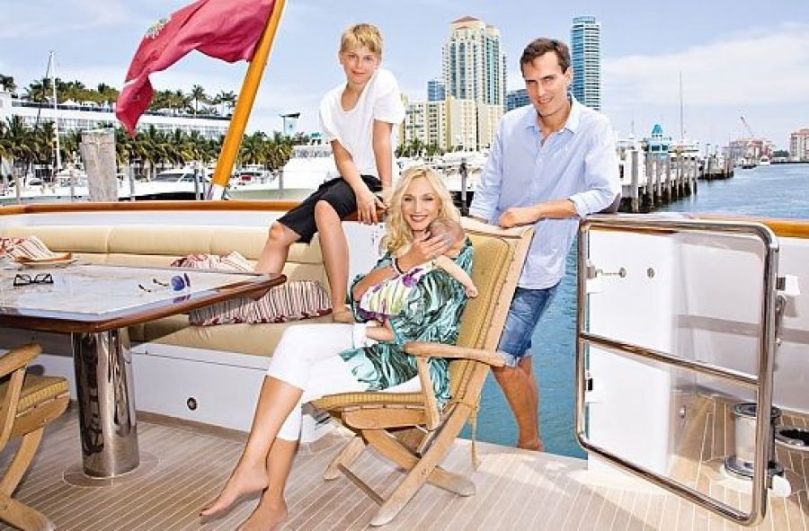 Звездные владения: как российские знаменитости обосновались за границей