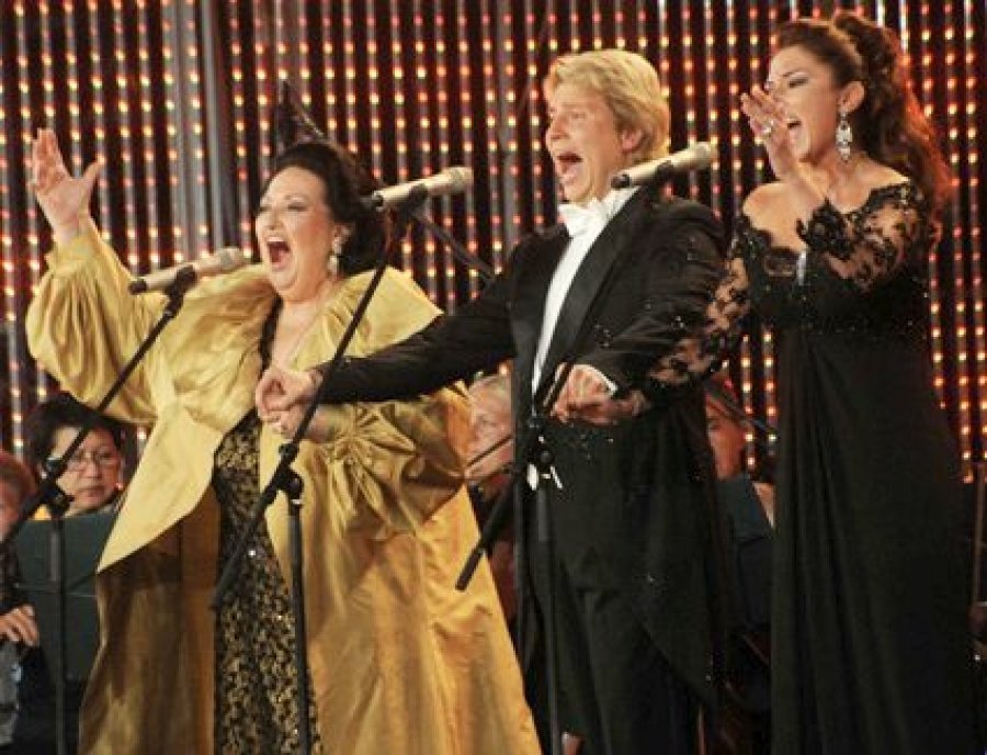 Звездные владения: как российские знаменитости обосновались за границей