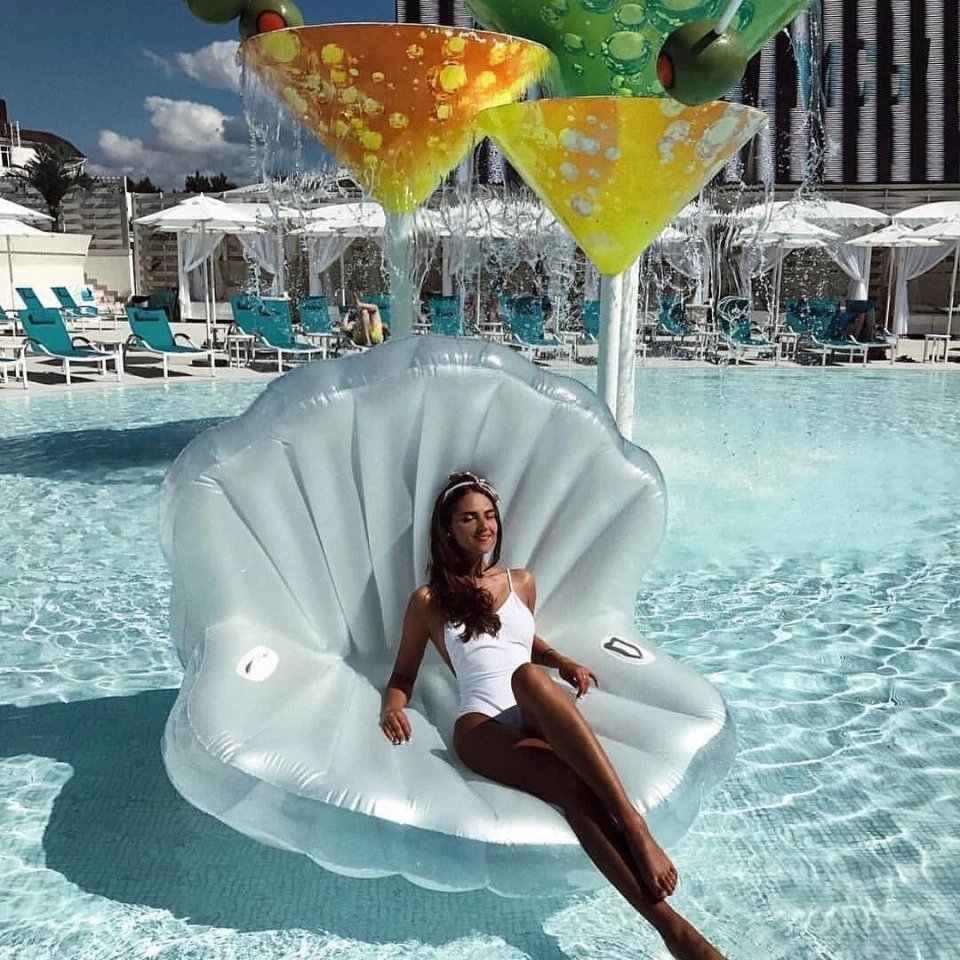 Фото «золотой молодежи» с отдыха