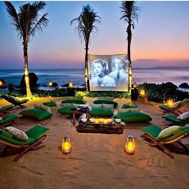 Фото «золотой молодежи» с отдыха