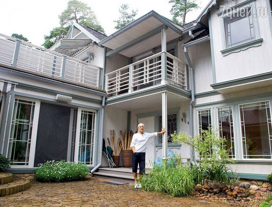 Звездные владения: как российские знаменитости обосновались за границей