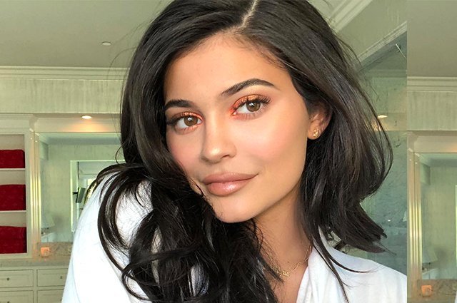 Знаменитости, которые зарабатывают миллионы в Инстаграме