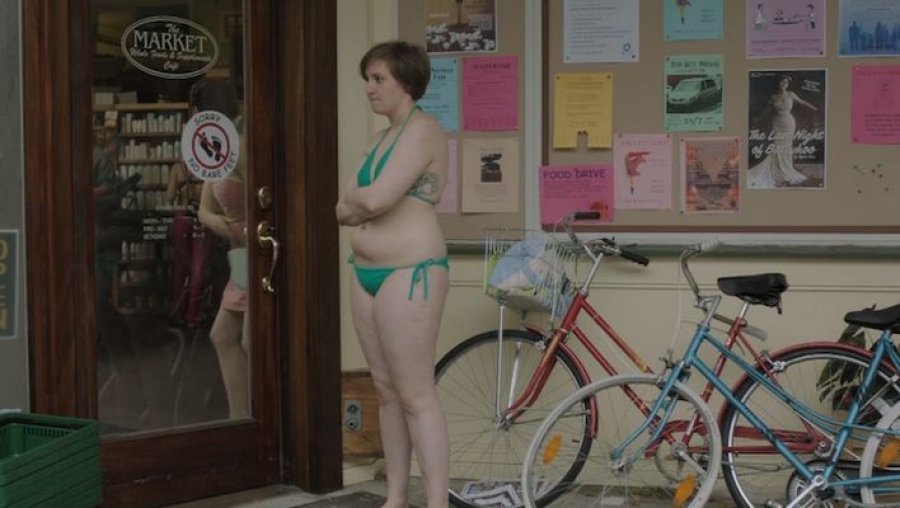 Самые скандальные фото звезд в бикини, снятые папарацци