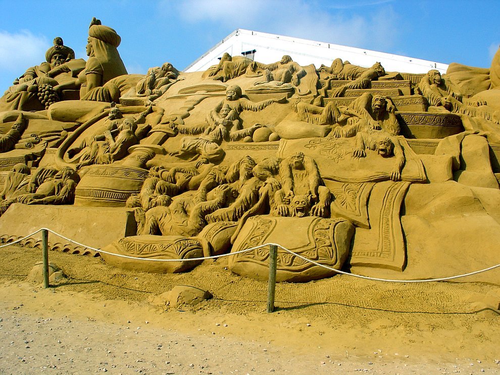 Удивительные песчаные скульптуры