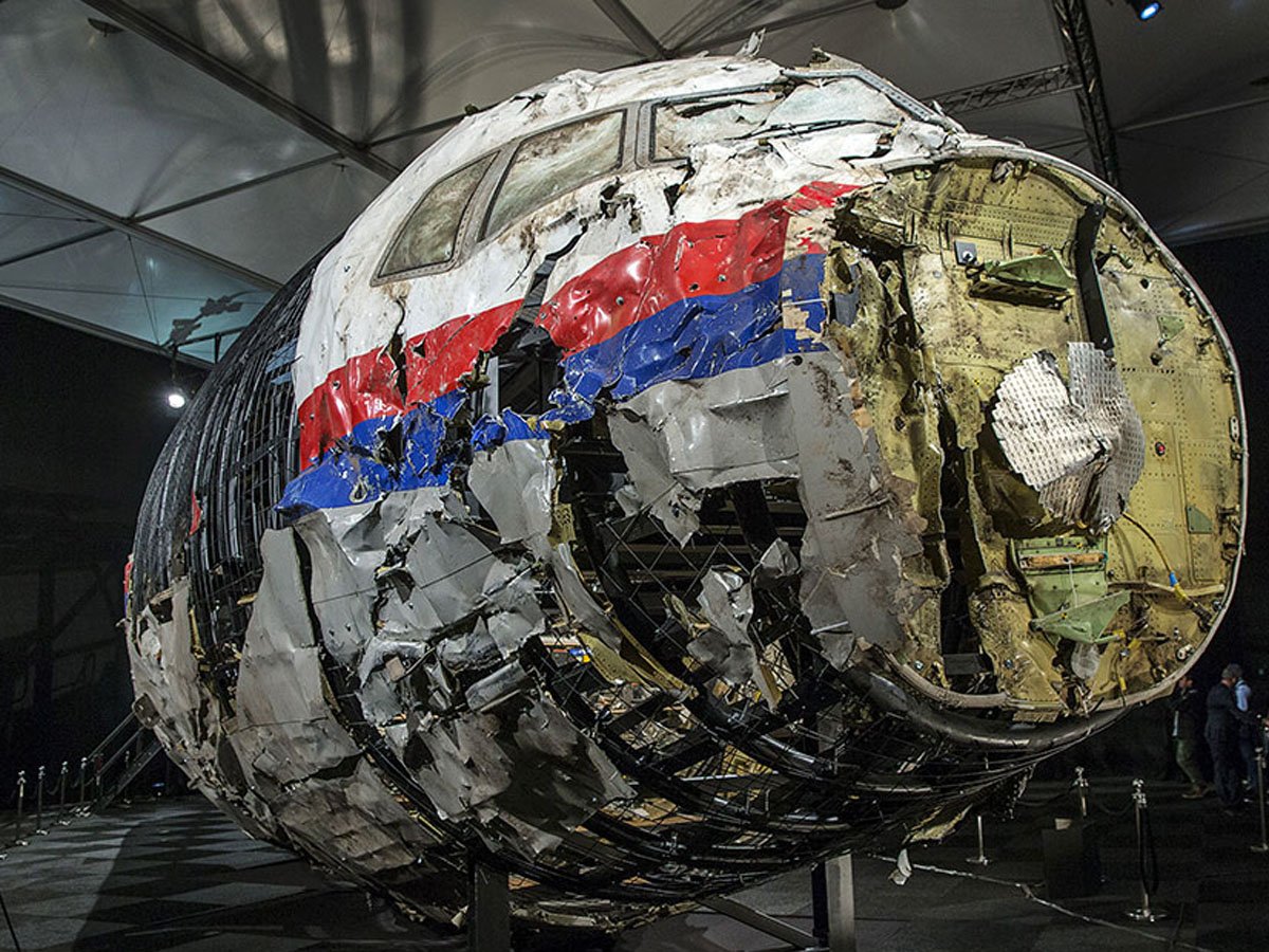 Подозреваемых по делу MH17 вызвали в суд в Нидерландах 31 августа