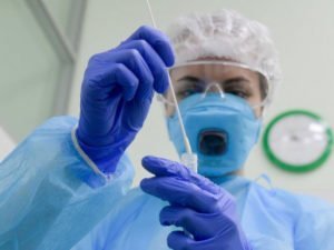 Швейцарский иммунолог не верит в бессимптомных больных с COVID-19