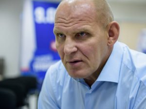 комментатор джо роган оценил фото карелина