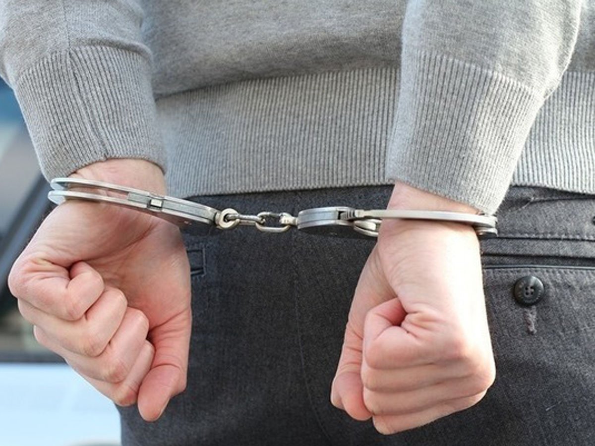 Задержан полицейский изнасиловавший 16-летнюю студентку