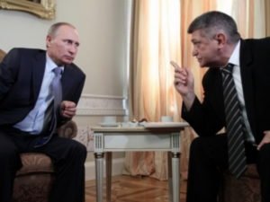 Сокуров раскрыл осведомленность Путина о воровстве в России