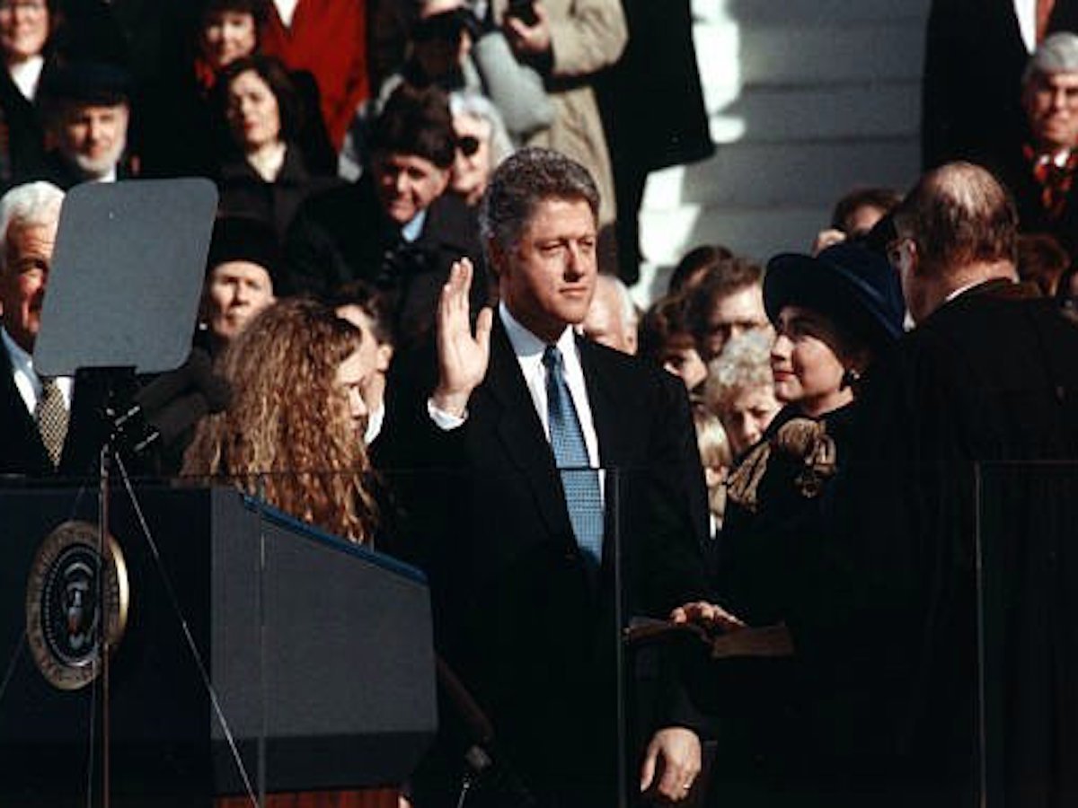 Знаменитые мужчины, которых поймали на измене