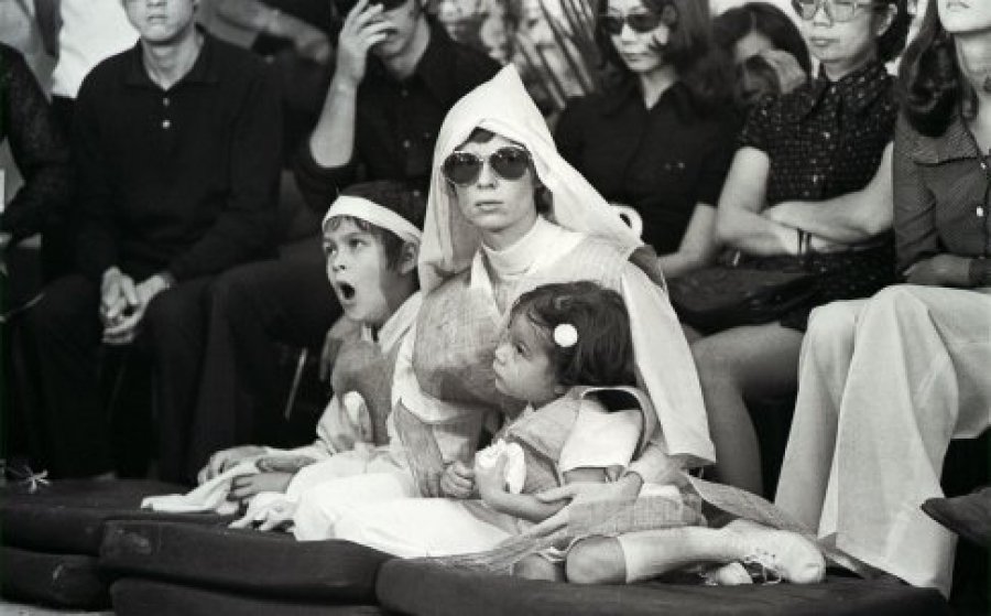 Самые странные и необычные похороны знаменитостей