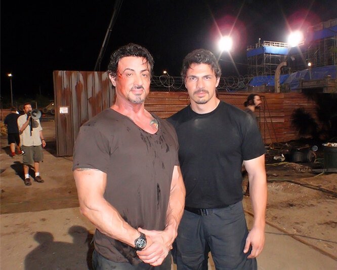 Знаменитые актеры со своими дублерами