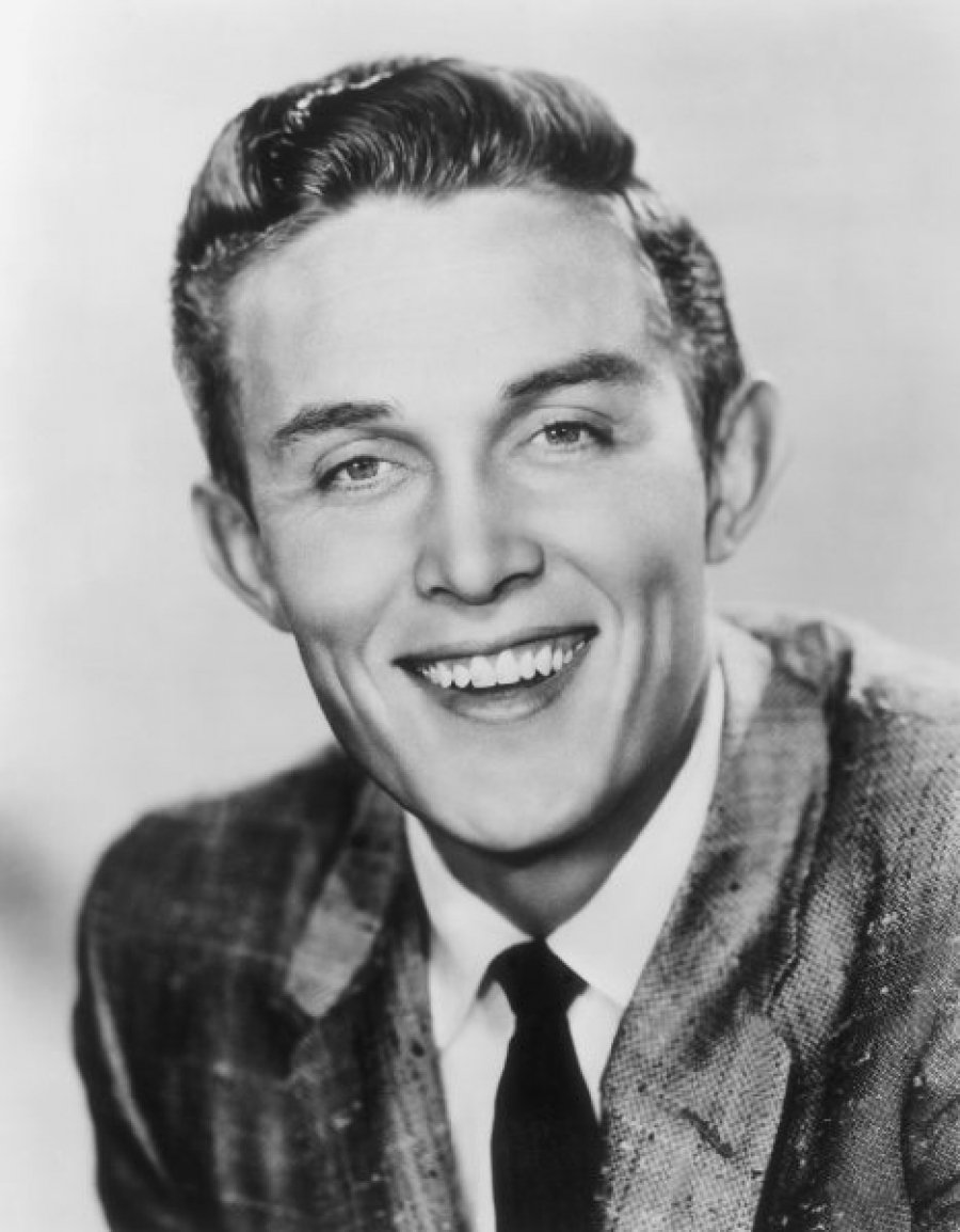 Самые странные и необычные похороны знаменитостей